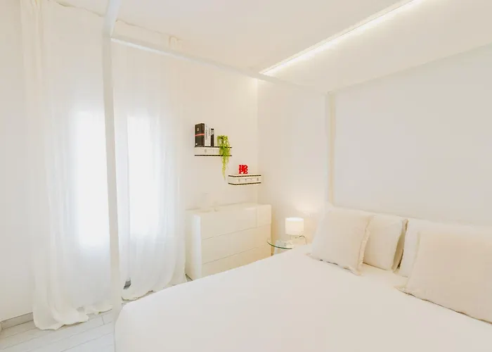 51 White Forte dei Marmi